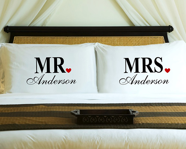 Personalized Mr. & Mrs. Couples Pillow Case Set